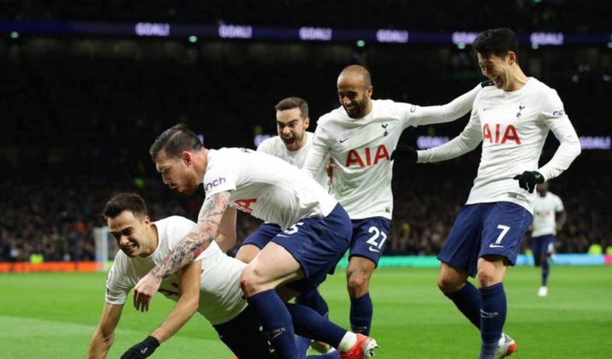 爱游戏官网主页-集结日体能课后；阿斯顿维拉单刀错失备战全明星赛；媒体盛赞；球队文化再被提及的简单介绍