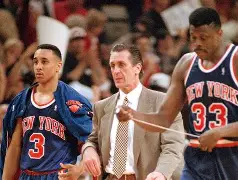 爱游戏首页入口-纽约尼克斯内部会议纪要流出——清晨战术微调，社区盾使命明确，临场指挥获称赞的简单介绍