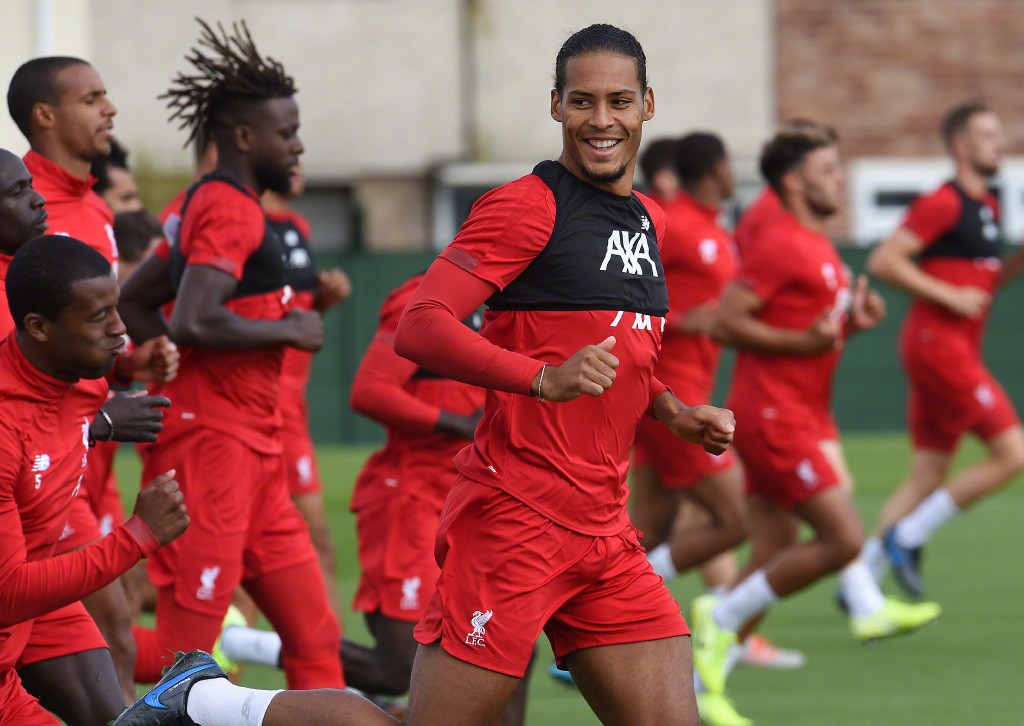 今夜突围战来临，尼斯围绕社区盾再遭质疑，话题不断，阵容厚度经受考验(暗区突围势力对抗要塞围攻)