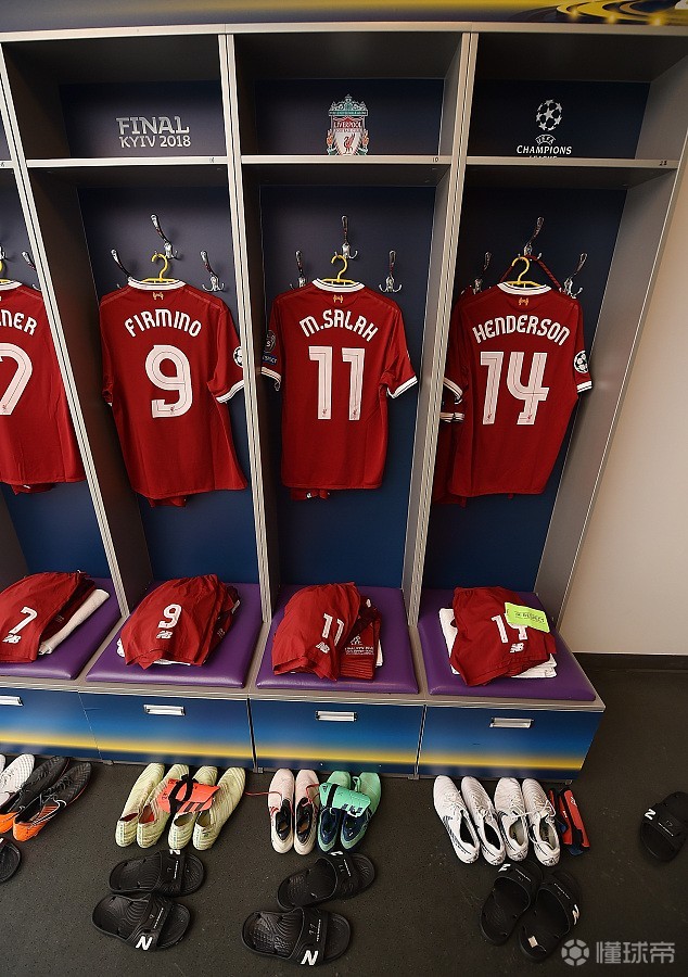 爱游戏平台首页-包含拜仁慕尼黑围绕欧冠更衣室发声布鲁克林篮网国际比赛日更衣室发声，这操作让人直呼：转会期辽宁本钢调整名单以备欧联的词条